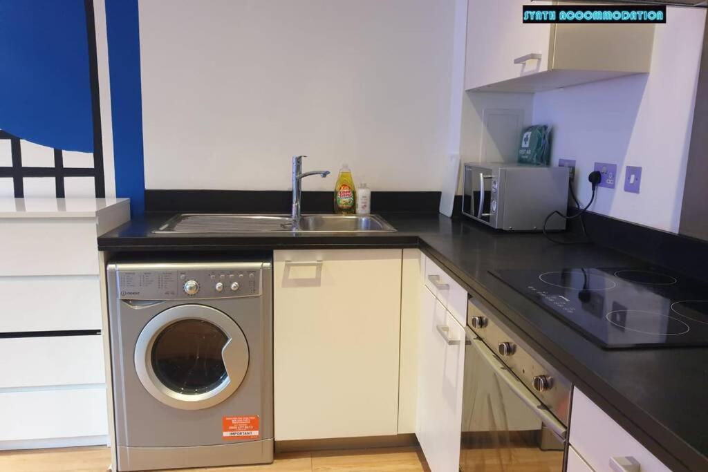 80S Retro 1Bed Studio Serviced Apartment Canary Wharf Perfect For Solo & Couple Travellers London Exteriör bild