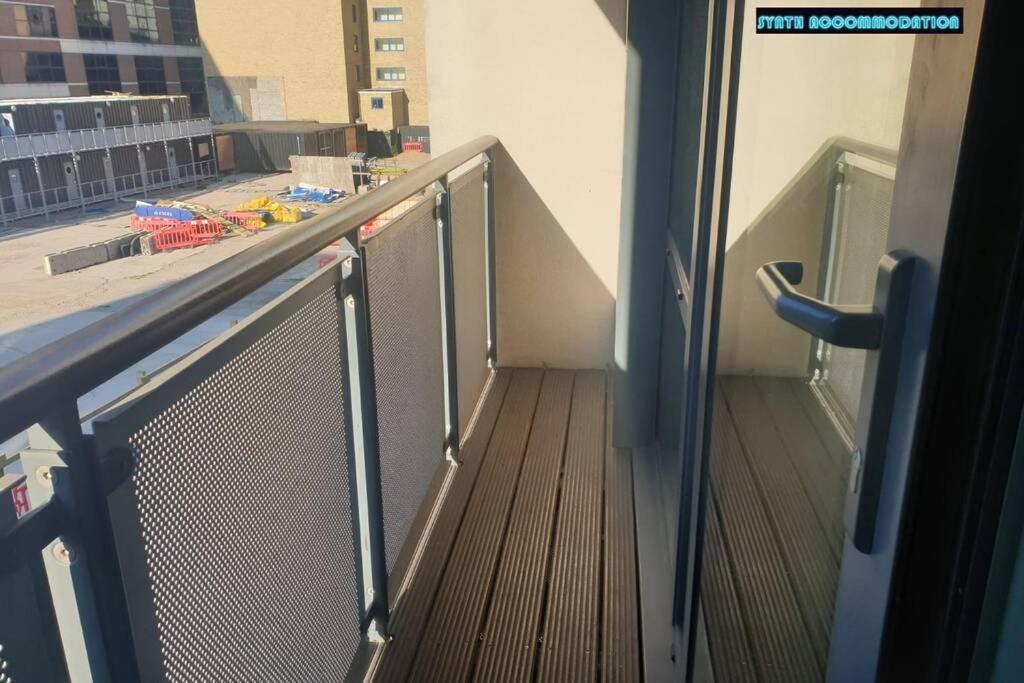 80S Retro 1Bed Studio Serviced Apartment Canary Wharf Perfect For Solo & Couple Travellers London Exteriör bild