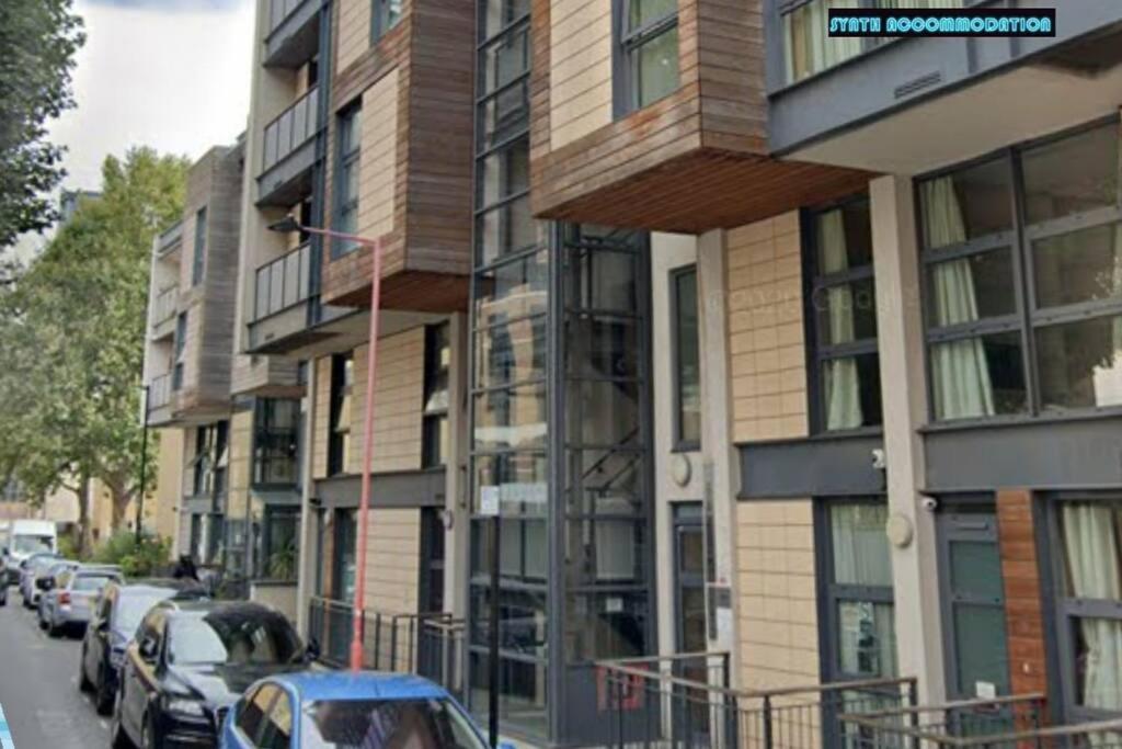 80S Retro 1Bed Studio Serviced Apartment Canary Wharf Perfect For Solo & Couple Travellers London Exteriör bild